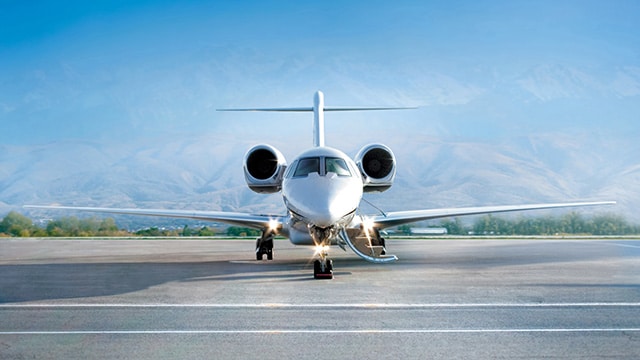 Private jet and aircraft charter listings for Ontario.